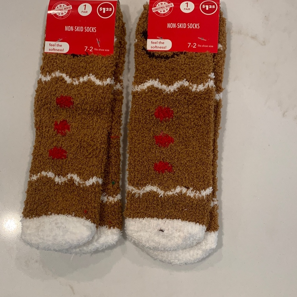 NEW x 2 Cozy Gingerbread Non-Skid Kids christmas Socks - Brown & White